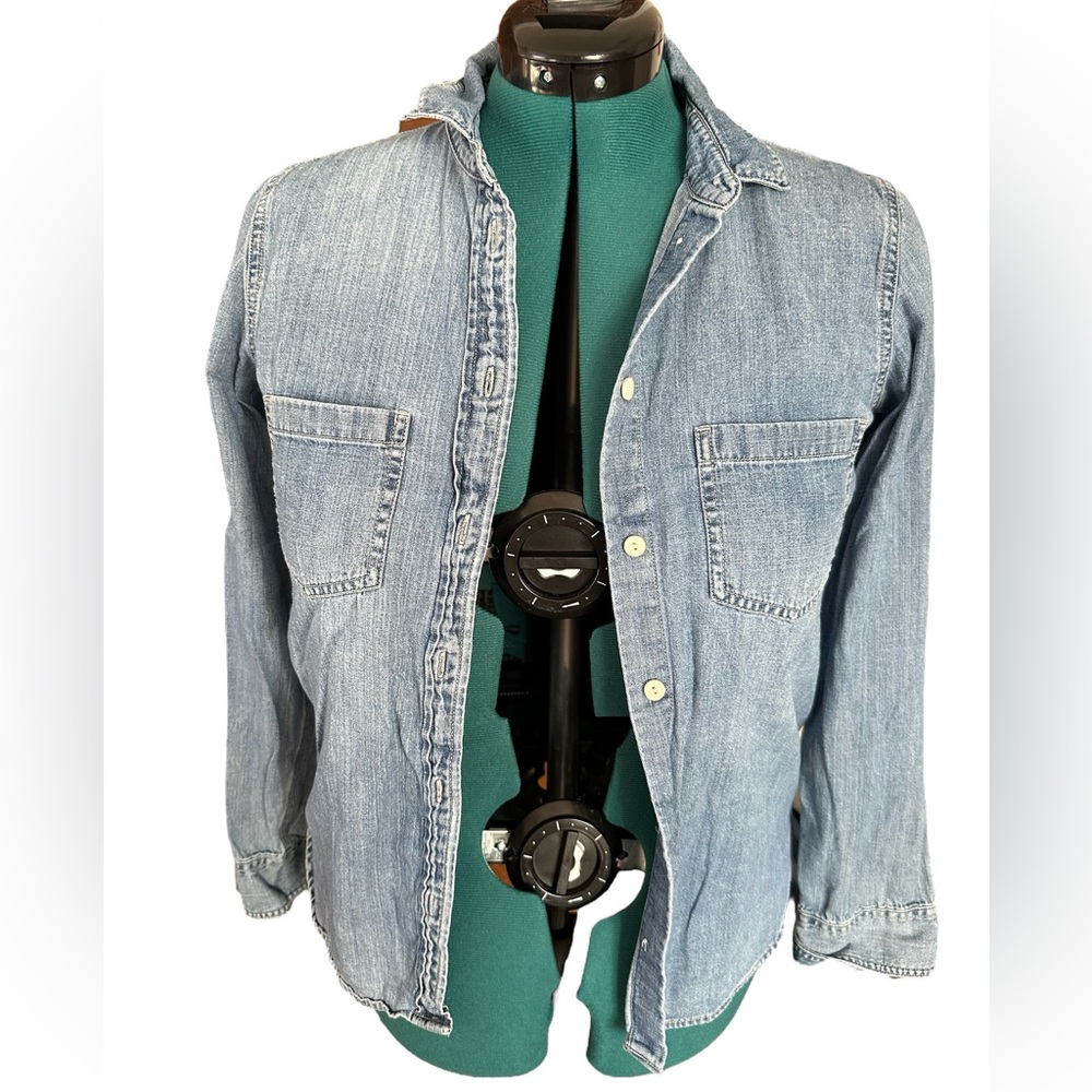 EUC J Crew chambray shirt